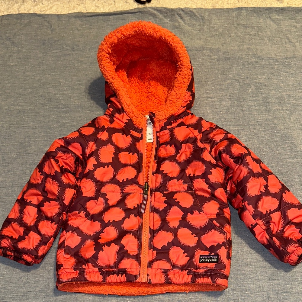 Patagonia REVERSIBLE fleece & windproof jacket w.hood.cute hedgehog pattern.